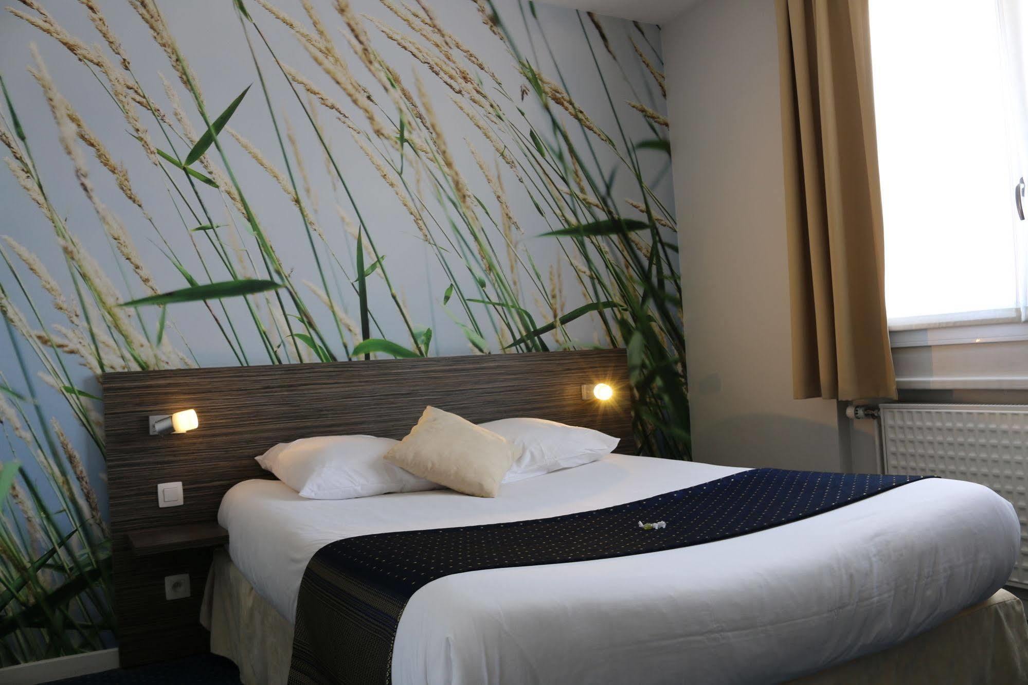 The Originals City, Hôtel Dau Ly, Lyon Est  Bron Exterior foto